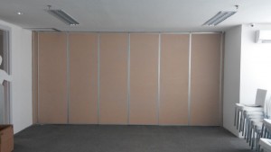 Partisi Ruangan Geser